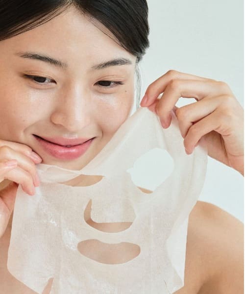 ماسك تفتيح وتوهج البشرة من سكين 1004 | SKIN1004 Madagascar Centella Tone Brightening Glow Mask